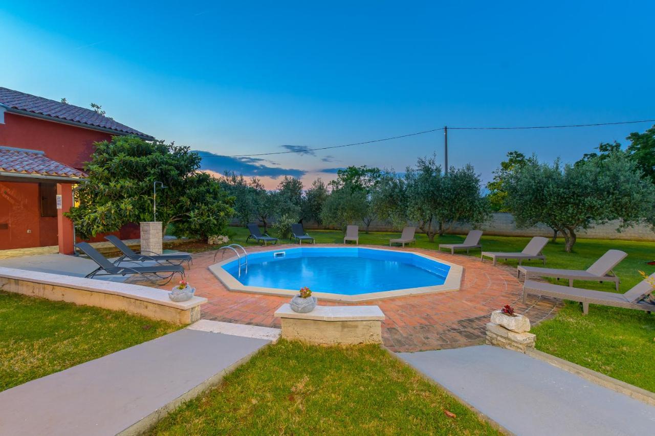 Villa Carla With Private Pool & Kids Playground - Pet Friendly Mutvoran Extérieur photo
